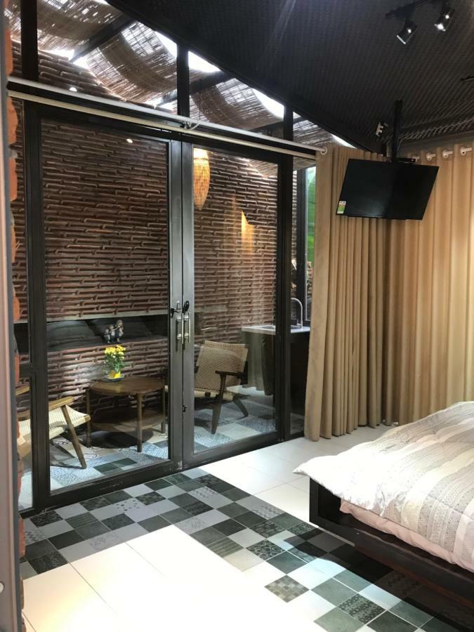 Ngoi House Hotel Дананг Екстериор снимка