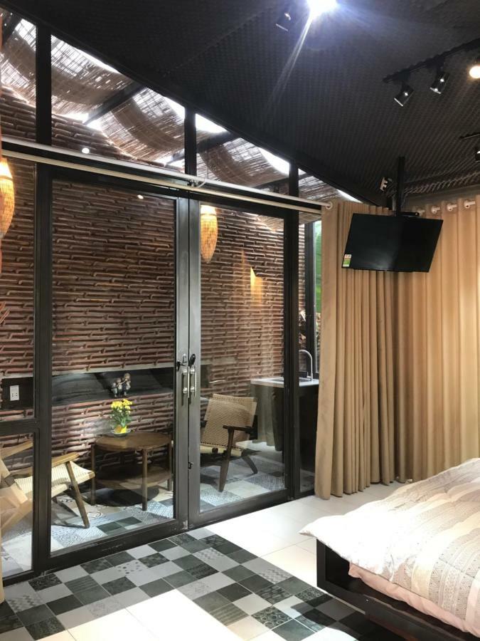 Ngoi House Hotel Дананг Екстериор снимка