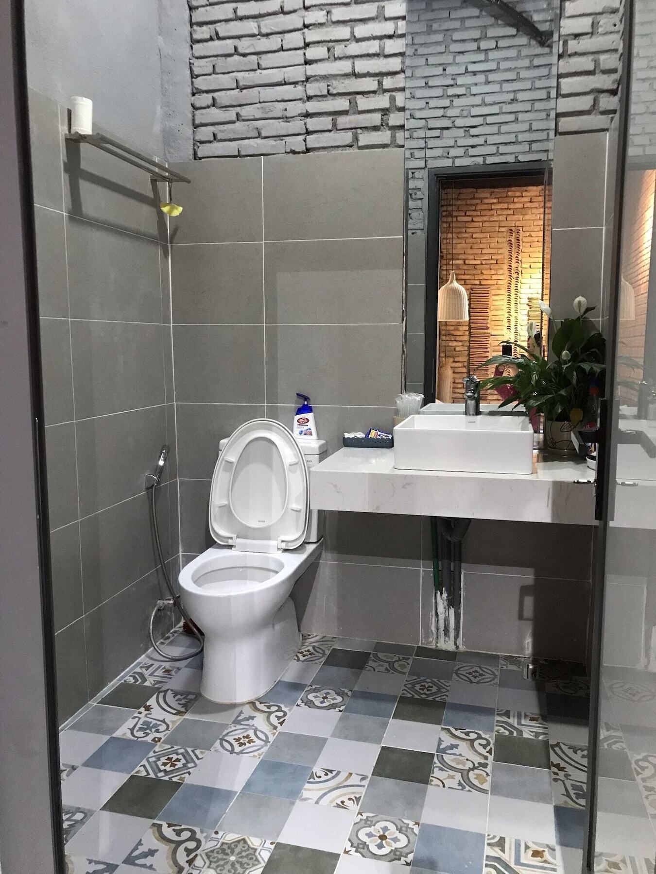 Ngoi House Hotel Дананг Екстериор снимка