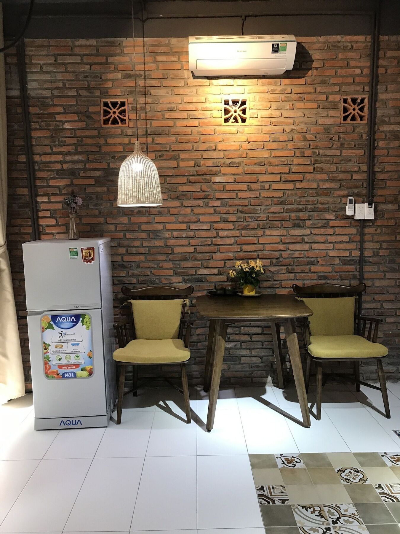 Ngoi House Hotel Дананг Екстериор снимка
