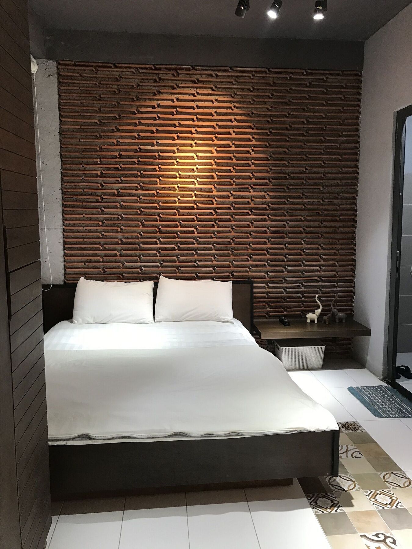 Ngoi House Hotel Дананг Екстериор снимка