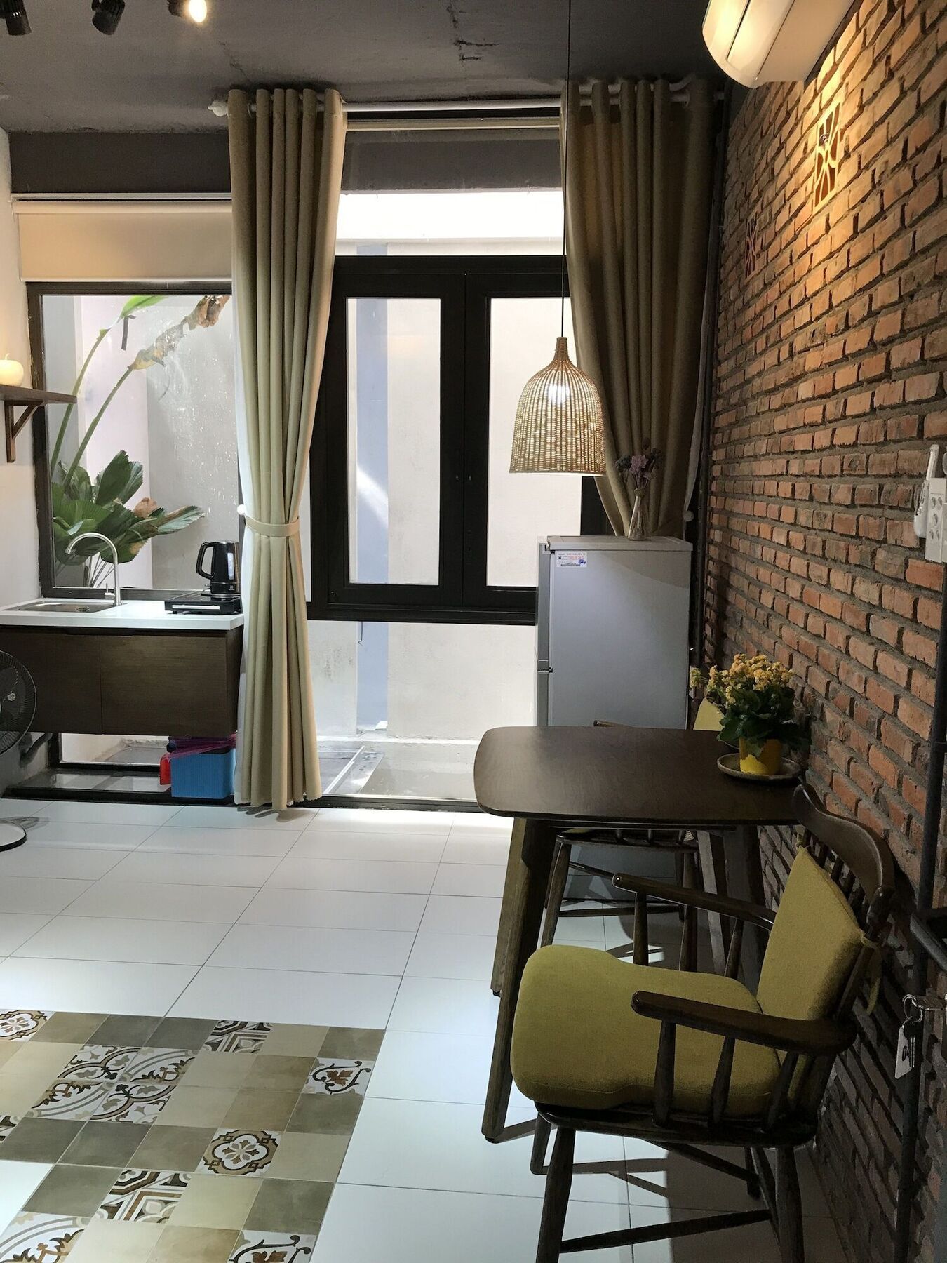 Ngoi House Hotel Дананг Екстериор снимка